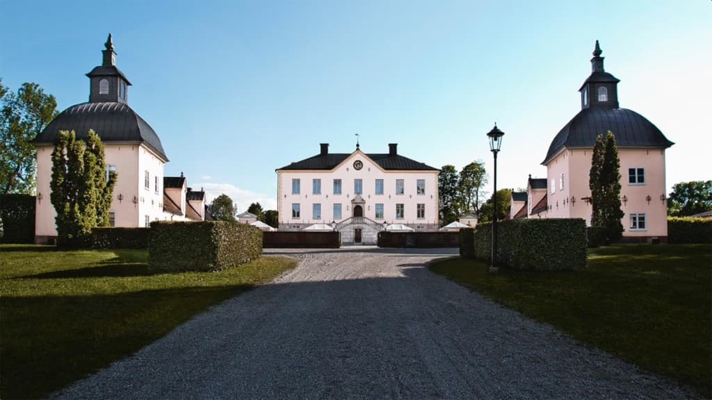 Hesselby Slott & Orangeri - image 1