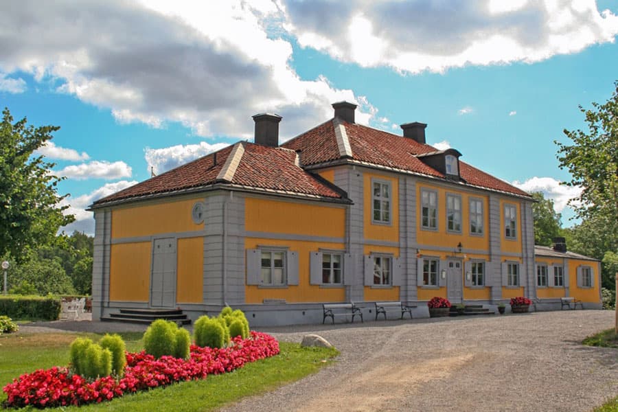 Nyckelvikens Herrgård - image 1